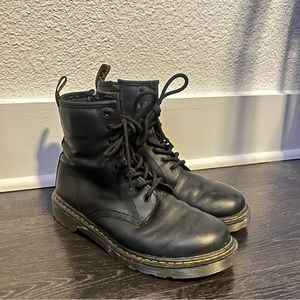 Doc Marten Leather Lace Up Boots Size 6 Ladies
